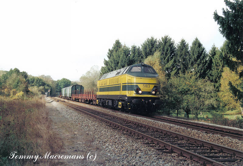 5183 op weg naar Mariembourg.jpg