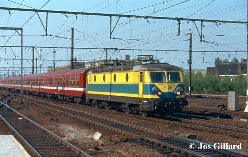 005.2206 ge. M4 Leuven. 13-05-82.jpg