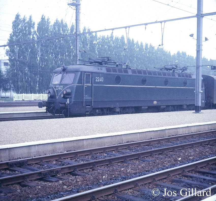 01.2240 gr. Manage. 1979.1.jpg