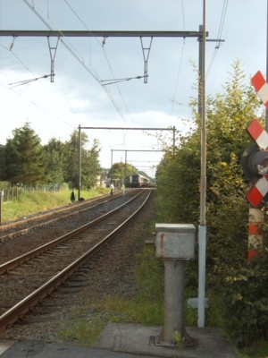 Foto genomen vanaf de kleine travers richting grote travers. Zo kun je zien hoe lang het nog geduurd heeft eer de trein volledig stilstond.