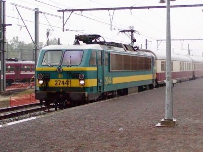 2744.jpg