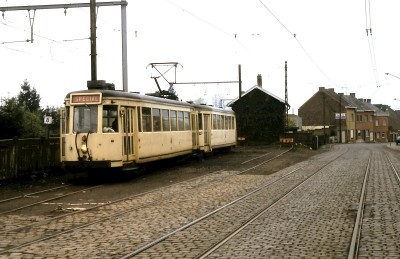 Toen ging men nog per tram naar school- leerde je nog eens wat!