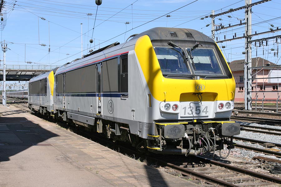 NMBS 1354 en 1344 te Thionville (F) op 15 juli 2006